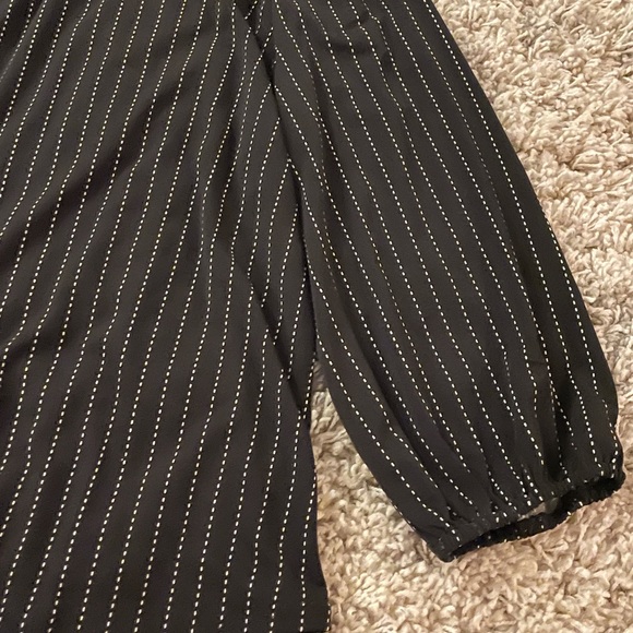 Adrianna Papell Black Pinstripe Blouse Size Large - Picture 4 of 7